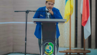 Hendrajati Nursabil Kader PMII Banyuwangi Saat Berpidato di Acara Dinas Pendidikan Banyuwangi