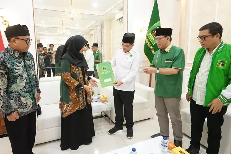 Mujiono Bakal Calon Wakil Bupati Banyuwangi 2024 dengan Ipuk Fiestiandani